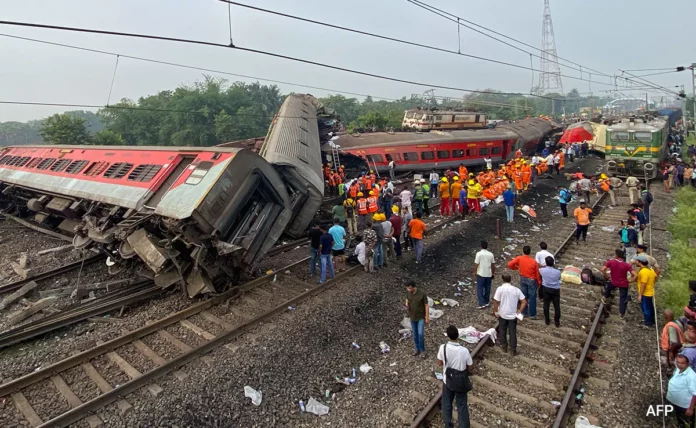 Train Accident: బాబోయ్ శుక్రవారం… 14 ఏళ్ల క్రితం ఇదే తరహా ఘటన