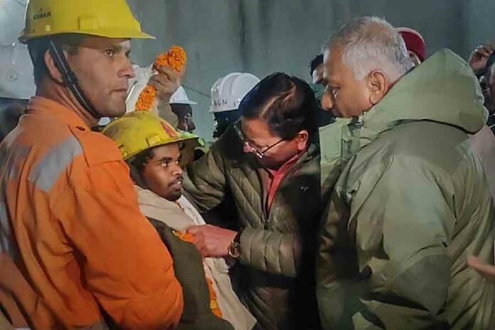 Uttarakhand: ఆపరేషన్ టన్నెల్ సక్సెస్.. 41మంది కూలీలు బయటకు