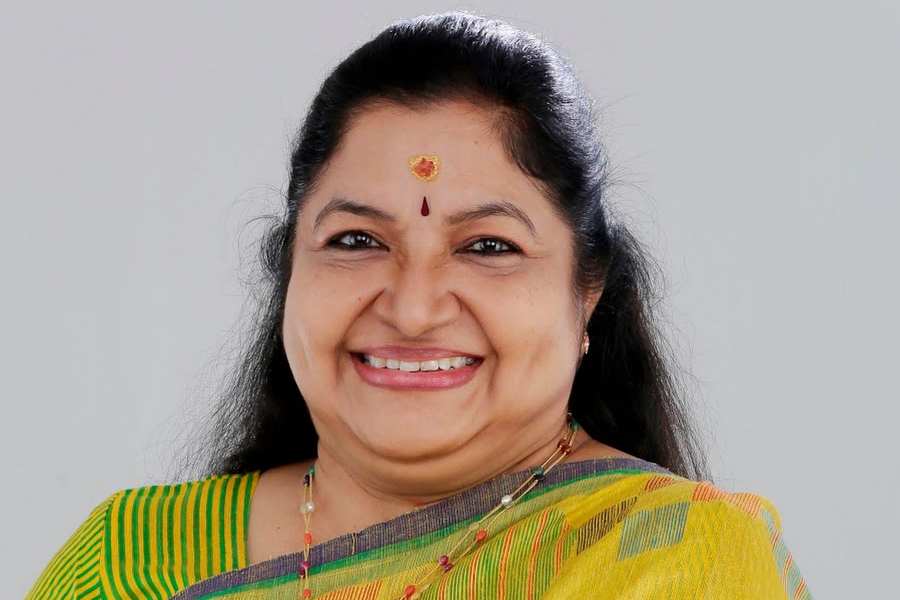 Chitra: గాయని చిత్రపై ట్రోలింగ్..! అయోధ్య, శ్రీరామ కీర్తనలపై పోస్టే ...