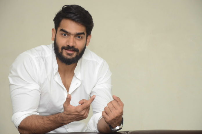 Handsome Hunk To Replace Madhavan