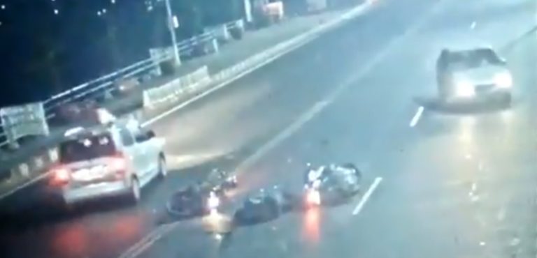 Video: Late Night Accident at Tank Bund, Hyderabad