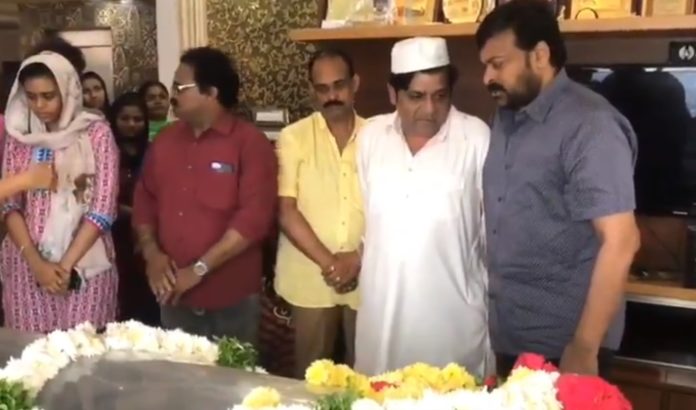 Chiranjeevi Pays Tribute To Actor Ali’s Mother