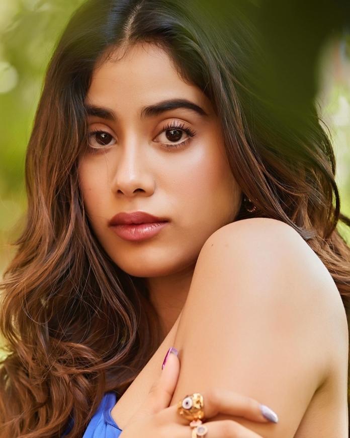 Jahnvi Kapoor Hot Photoshoot - TeluguBulletin.com