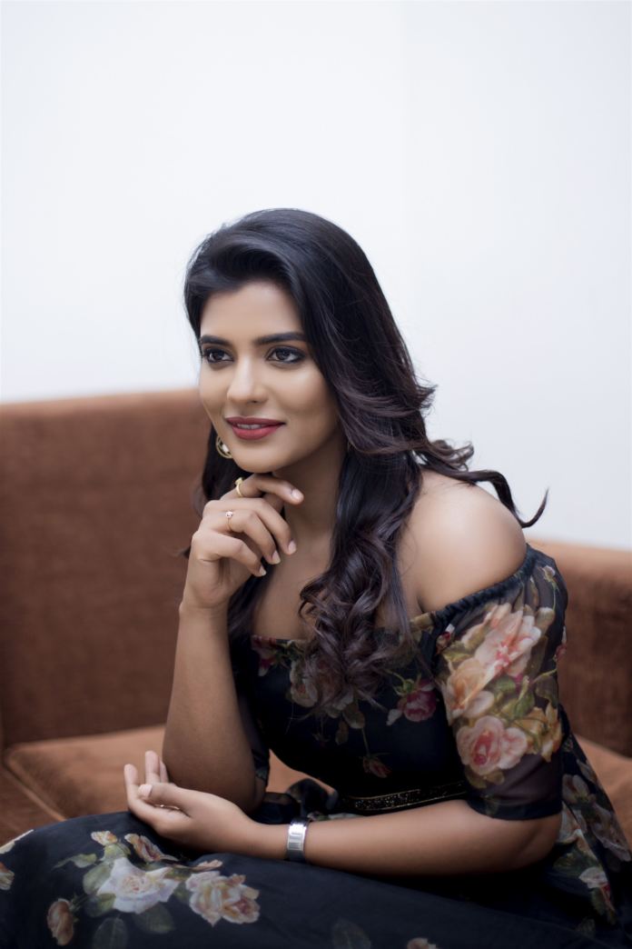 Latest Telugu Heroines Actress Hot Images Photoshoot Hd Stills Telugubulletin