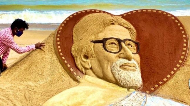 Sudarsan’s Sand Art To Celebrate Big B’s Recovery Wins Hearts!