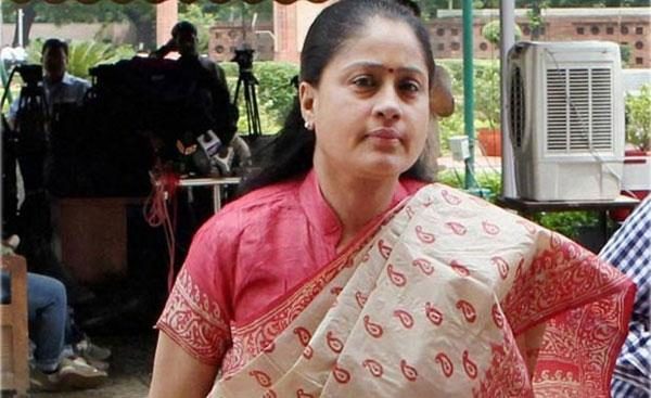 Vijayashanti To Get Back To Her First Party After All This Time?