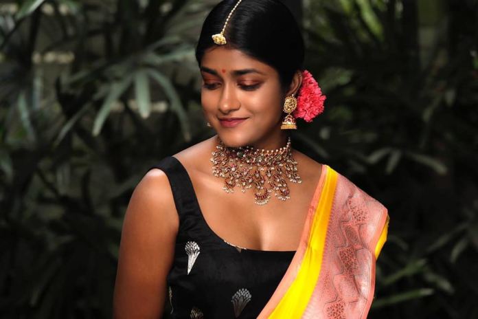 Heroine Dimple Hayathi HD Pics, HD Images
