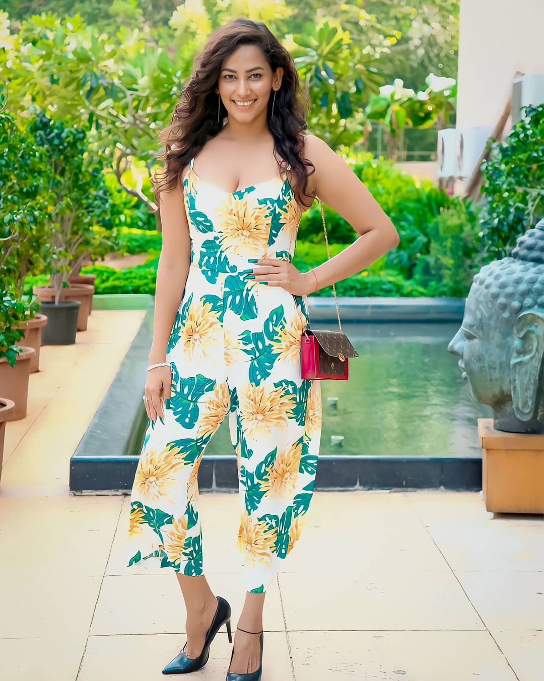 Sanjana Singh in Bikini - TeluguBulletin.com