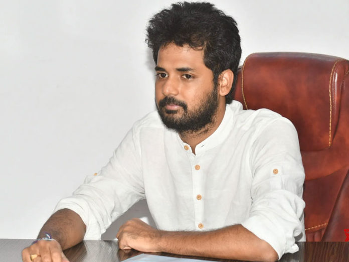 Young Telugu Director Enters The Wedlock