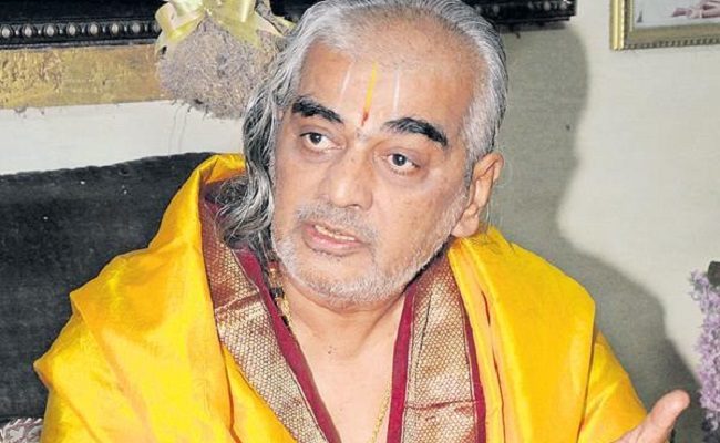 TTD chief priest, Ramana Deekshitulu made an appeal to Narendra Modi