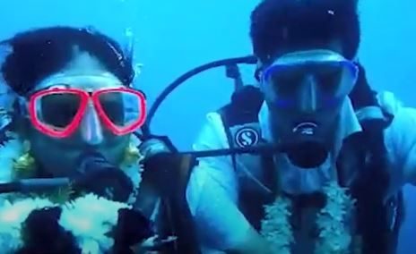 Engineer Couple In Tamil Nadu Ties The Knot 60 Feet Under Ocean