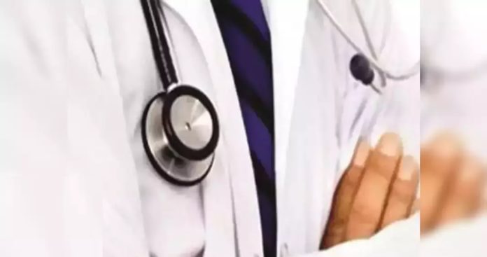Director Of Medical Education Suspend 27 Doctors In Telangana
