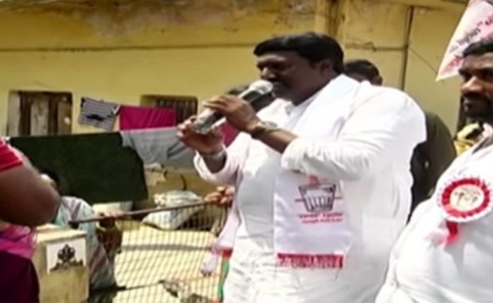 Janasena Member Is Campaigning Innovatively In Vijayawada!!