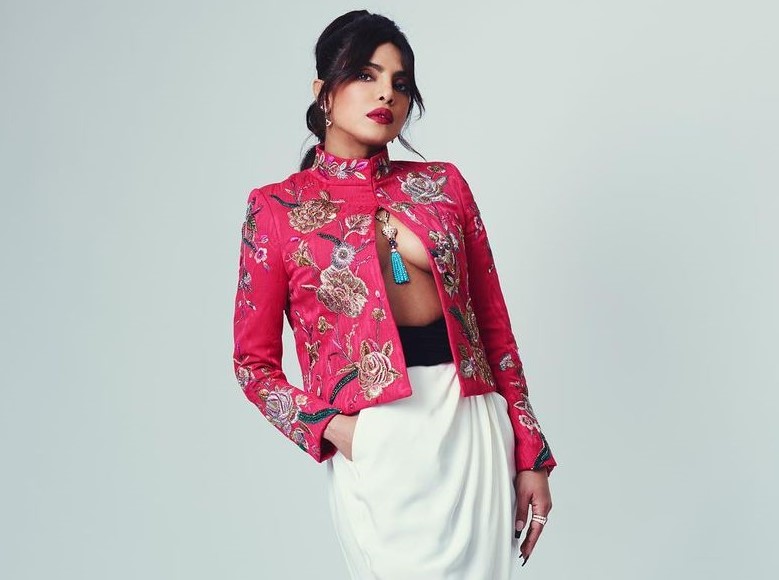 Priyanka Chopra Hot Photoshoot - TeluguBulletin.com