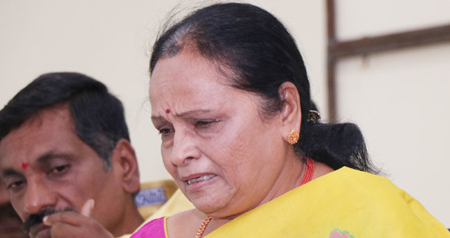 Tirupati Ex-MLA Sugunamma shed tears!!
