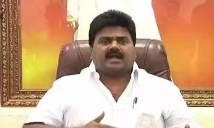 TDP leader Kuna Ravikumar surrendered to the police
