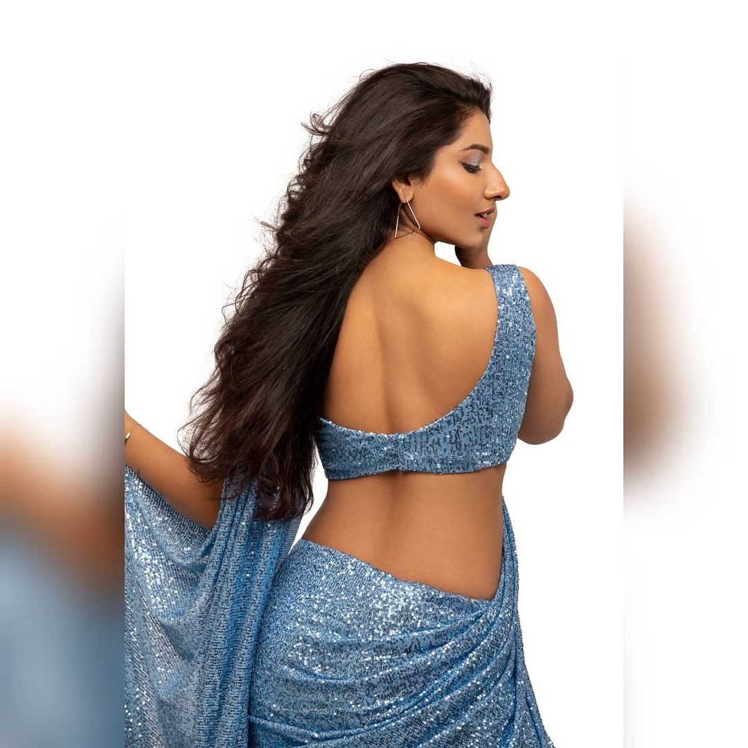 Hot Alert:  Vishnu Priya Raises Temperature With Her Sultry Pictures