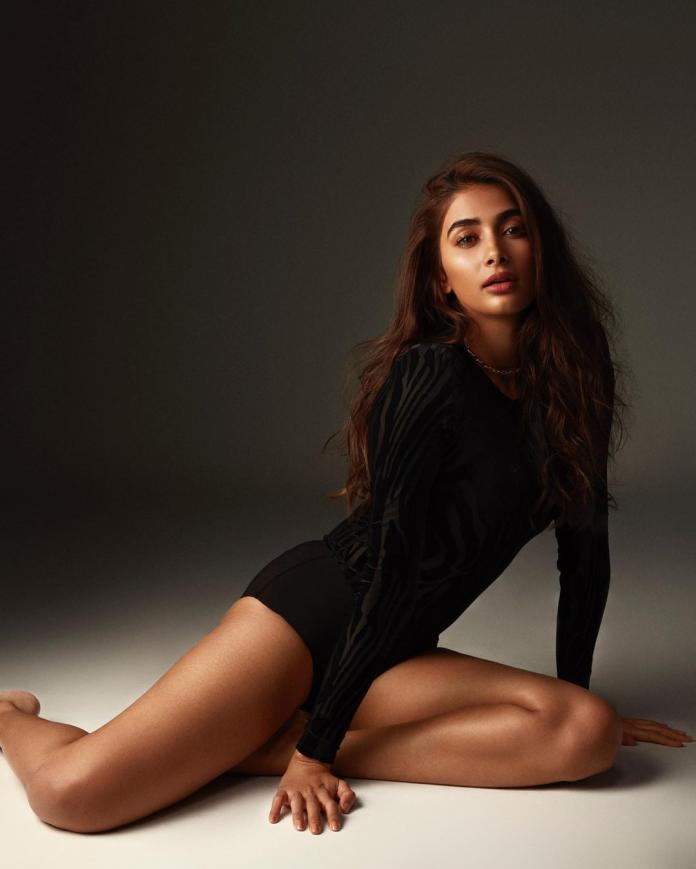 Pic Talk: Pooja Hegde Shows Off Her Irresistible Thighs
