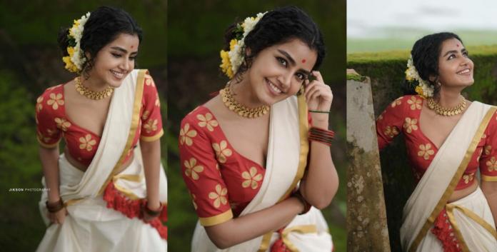 Pic Talk: Anupama Parameswaran Goes Bold In Traditional Outfit
