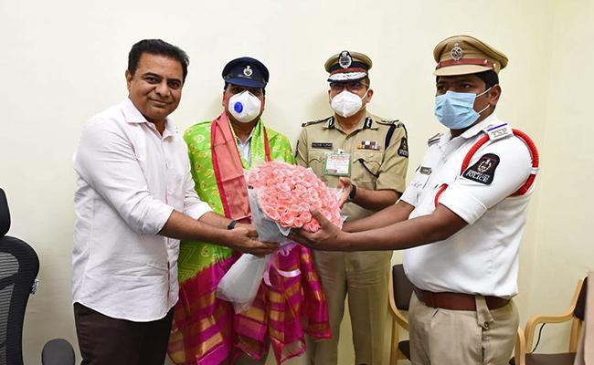 Ktr Appreciates Cops Who Issued Challan On His Vehicle