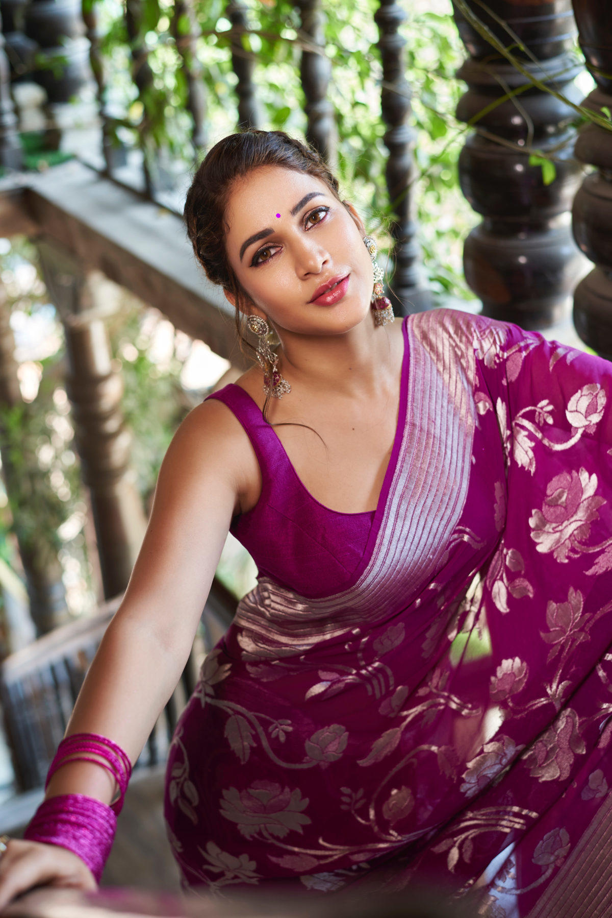 Pic Talk: Lavanya Tripathi Sizzles In Saree