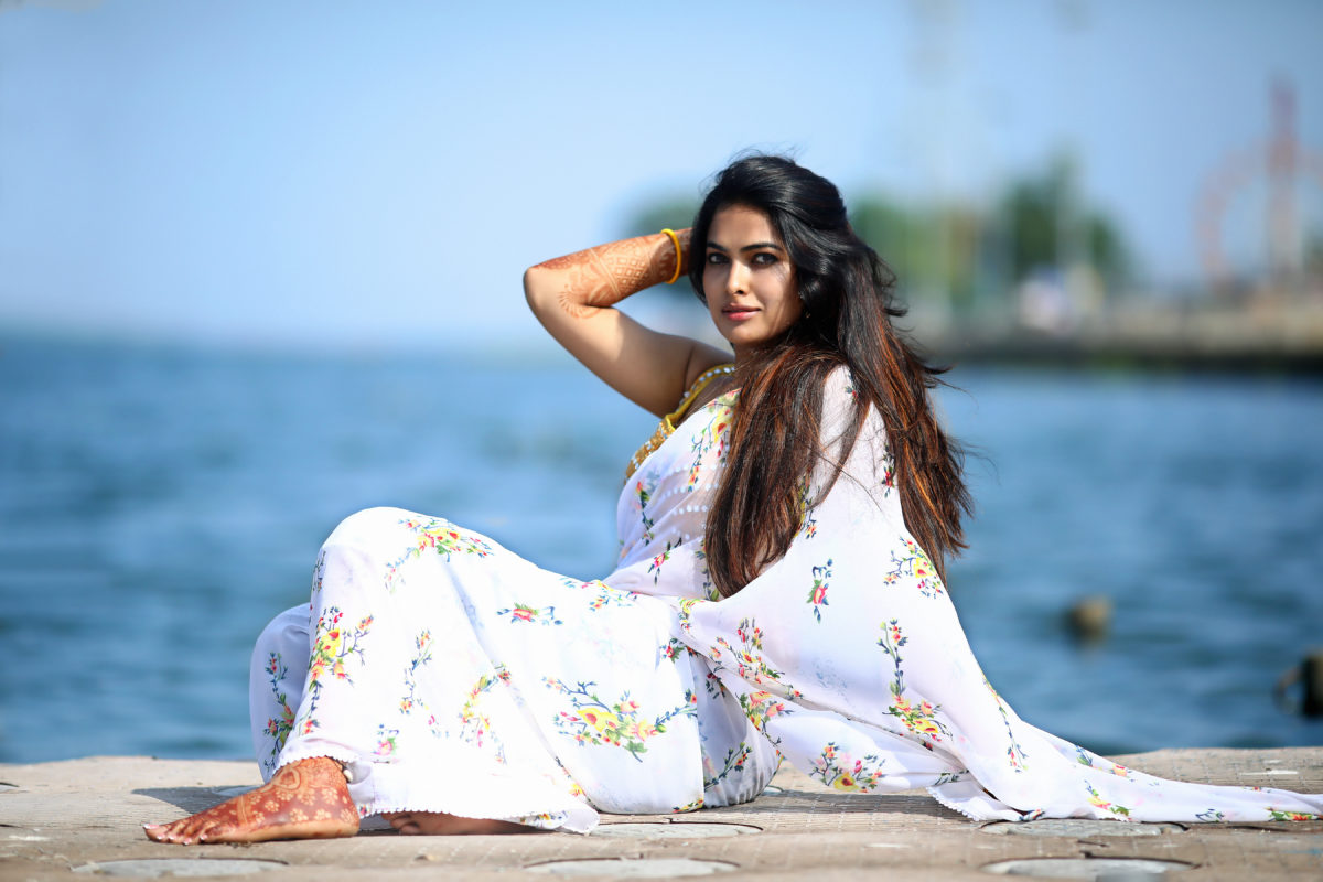 Divi Vadthya Latest Gorgeous Photos