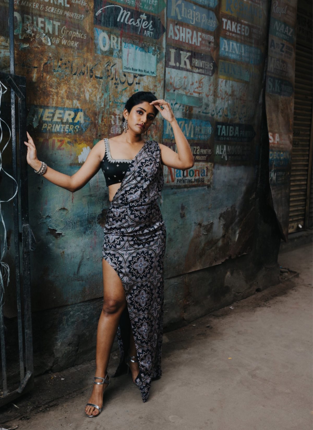 Pic Talk Telugu Lady Looks Irresistibly Hot