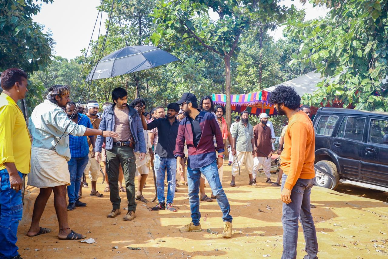 Pics: Ravi Teja In Action Mode From Waltair Veerayya’s Sets