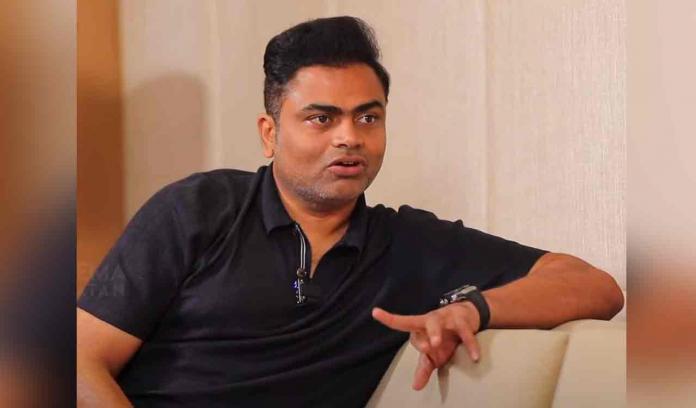 Vamshi Paidipally Turns Memes Stuff With ‘brother’ Comment