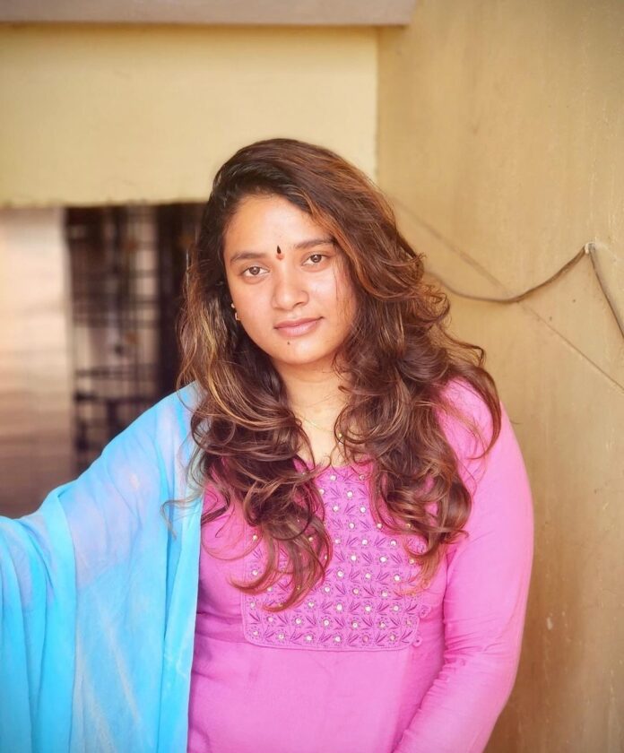 Telugu Actress Arrested For Stealing 1kg Gold