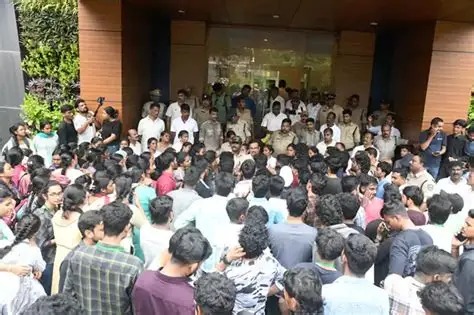 కాకినాడ నర్సింగ్ కళాశాల వివాదం సామరస్యంగా పరిష్కారం